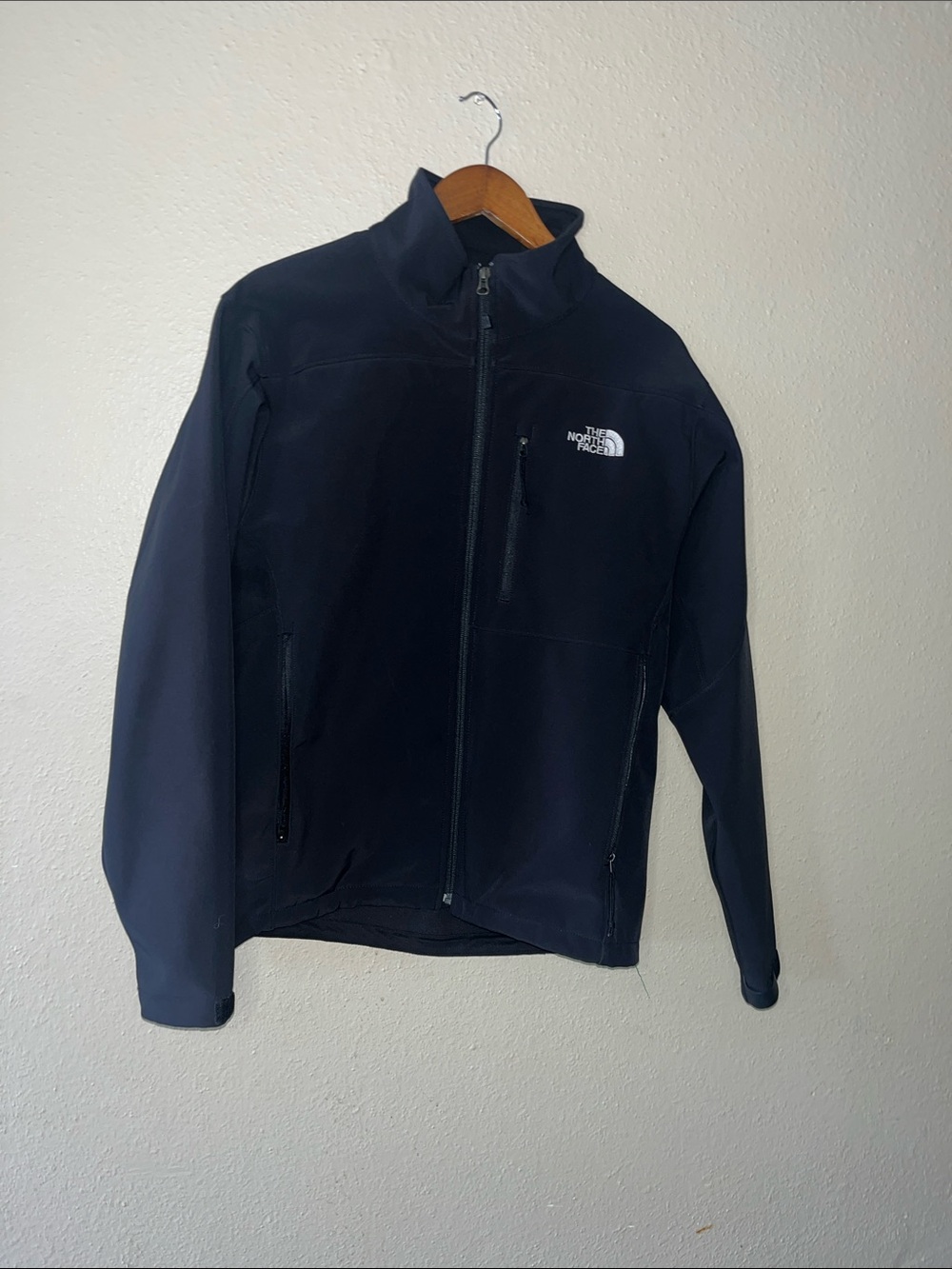 The North Face Men's Black Full-Zip Performance Jacket